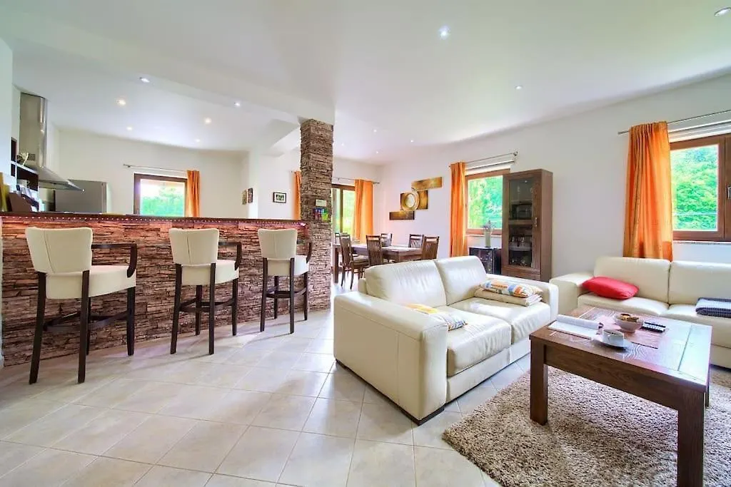 Villa Tara Kras 0*,  Chorvatsko