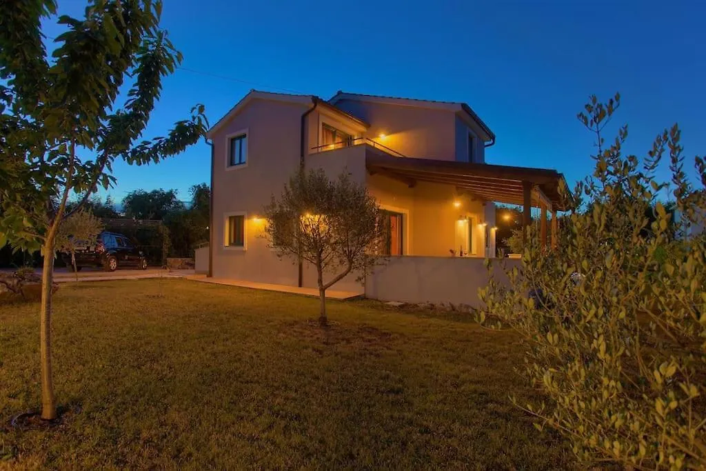 Villa Tara Kras