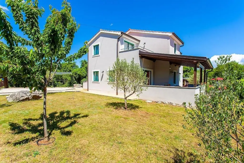 Villa Tara Kras 0*,  Croatia